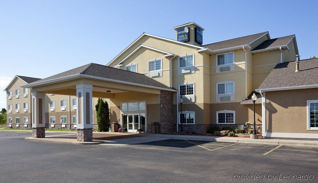 Crossings By Grandstay Inn & Suites Becker Екстериор снимка