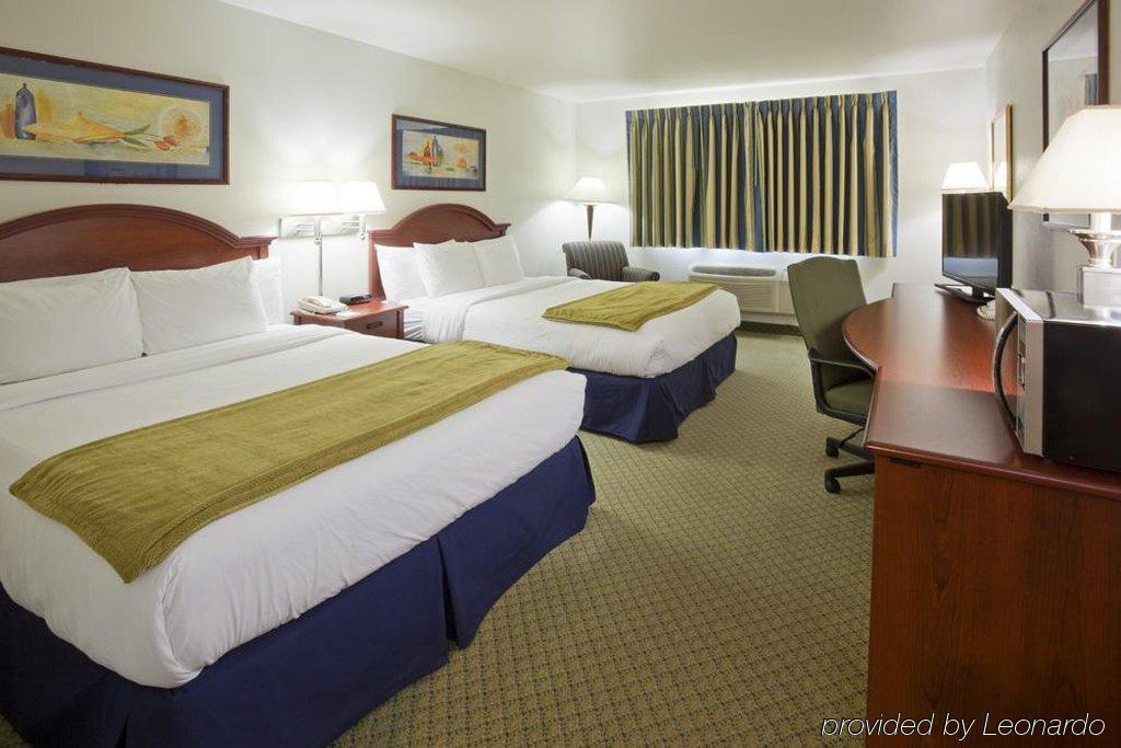 Crossings By Grandstay Inn & Suites Becker Екстериор снимка